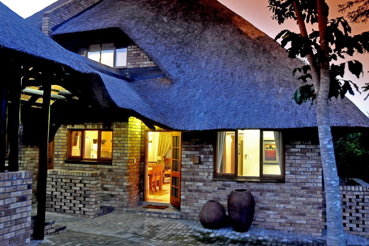 Legend Safaris 257A - In Kruger Park Lodge Hazyview Exterior photo